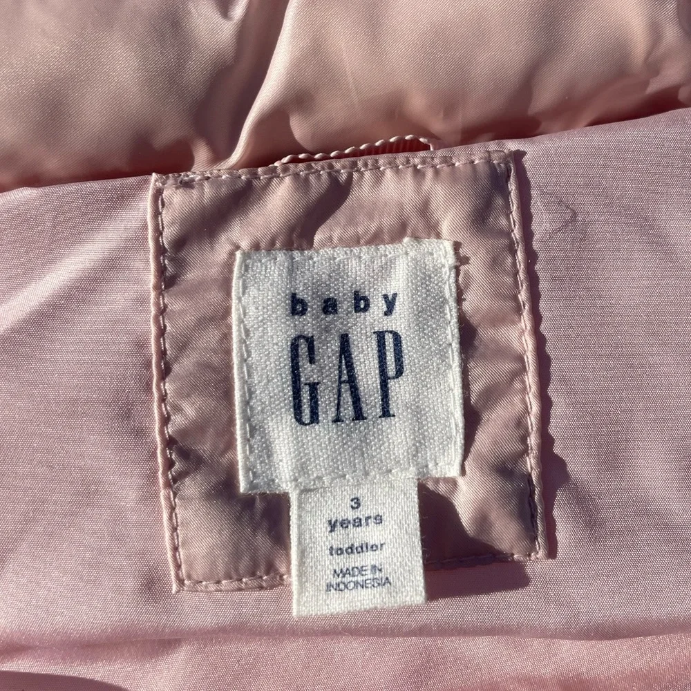GAP baby puffer vest - Picture 8 of 8